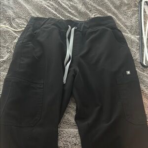 Figs Yola Black Cargo Pants Straight Fit